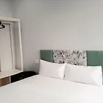 Апартаменти Vega By Gaiarooms *